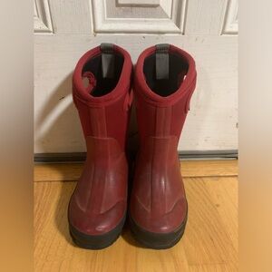 Kids size 8 red BOGS boots